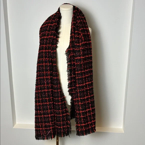Karl Lagerfeld large Black & Red Plaid Fringe Scarf - Picture 3 of 6